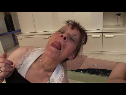 ❤️ Dos abuelas y un abuelo hacen un trío ❤️❌ Video de sexo en es.javarchive.top ❌️
